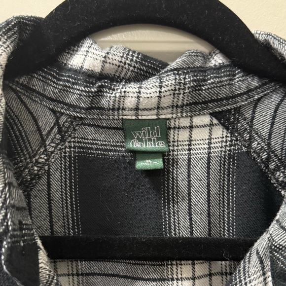 Wild Fable Black and White Plaid button up with pockets - Picture 2 of 3